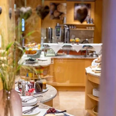 Hotel Walserberg 4*